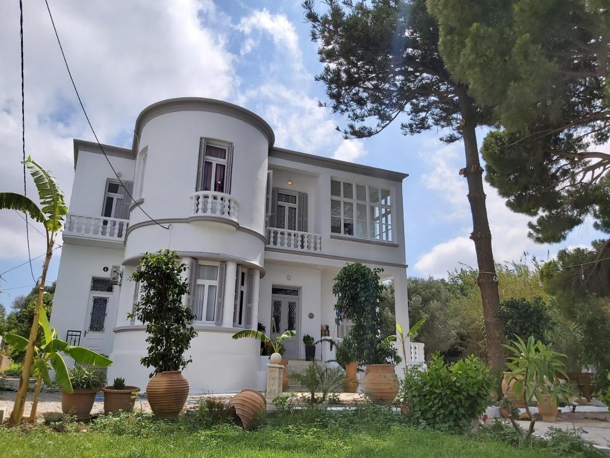 Tower Traditional Pool Villa Kremastí Екстериор снимка