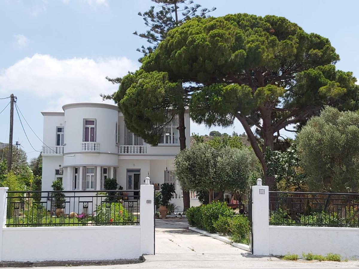Tower Traditional Pool Villa Kremastí Екстериор снимка